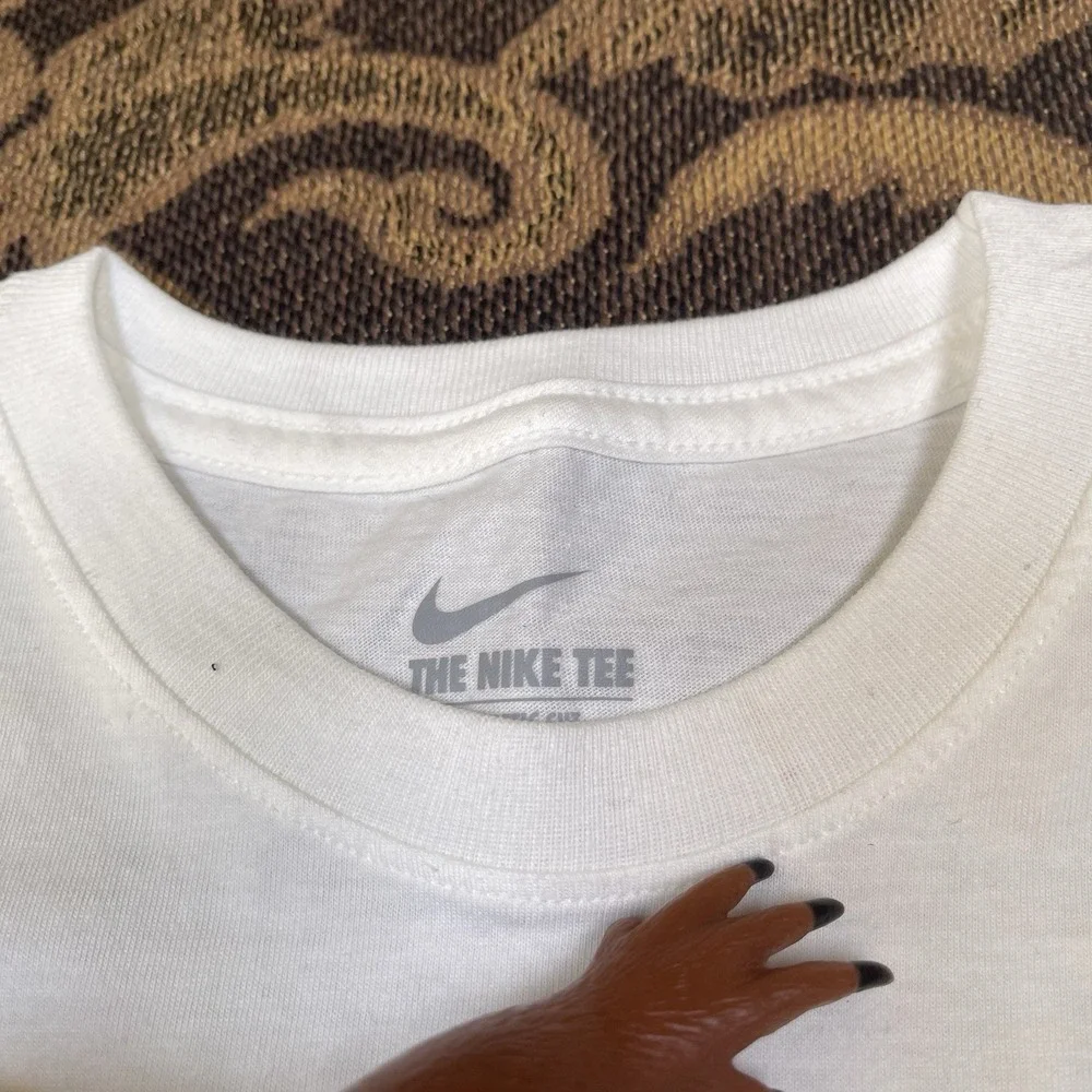 Nike T-Shirt Womans USA Soccer 2015 Victory Logo Youth Size Medium New Marks